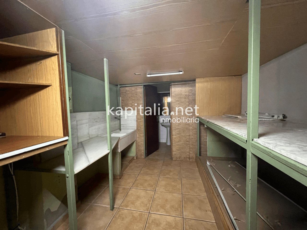 Local comercial a la alquiler en Ontinyent, zona San Jose.