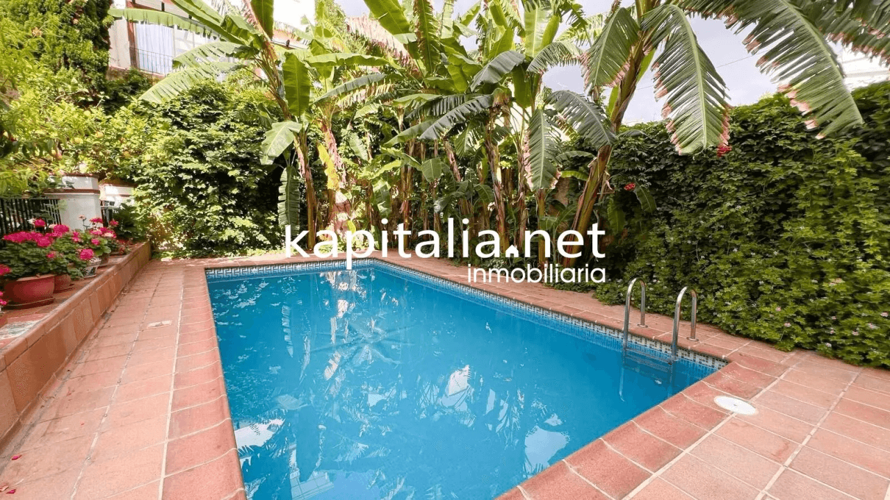 RURAL HOUSE FOR SALE IN THE CENTRE OF XATIVA