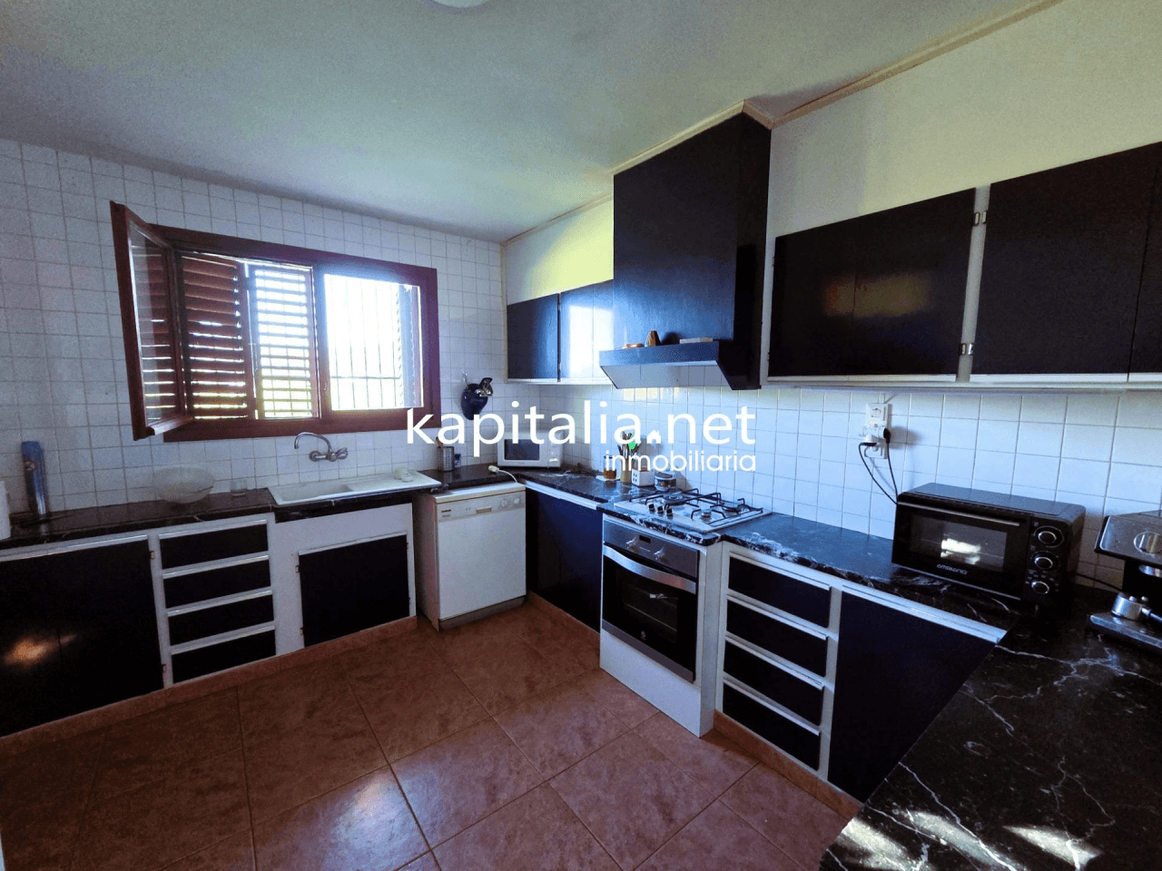 We present this magnificent villa located 2 km from the town of Ontinyent