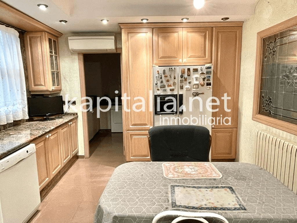 Casa + Local a la venta en Bocairent.