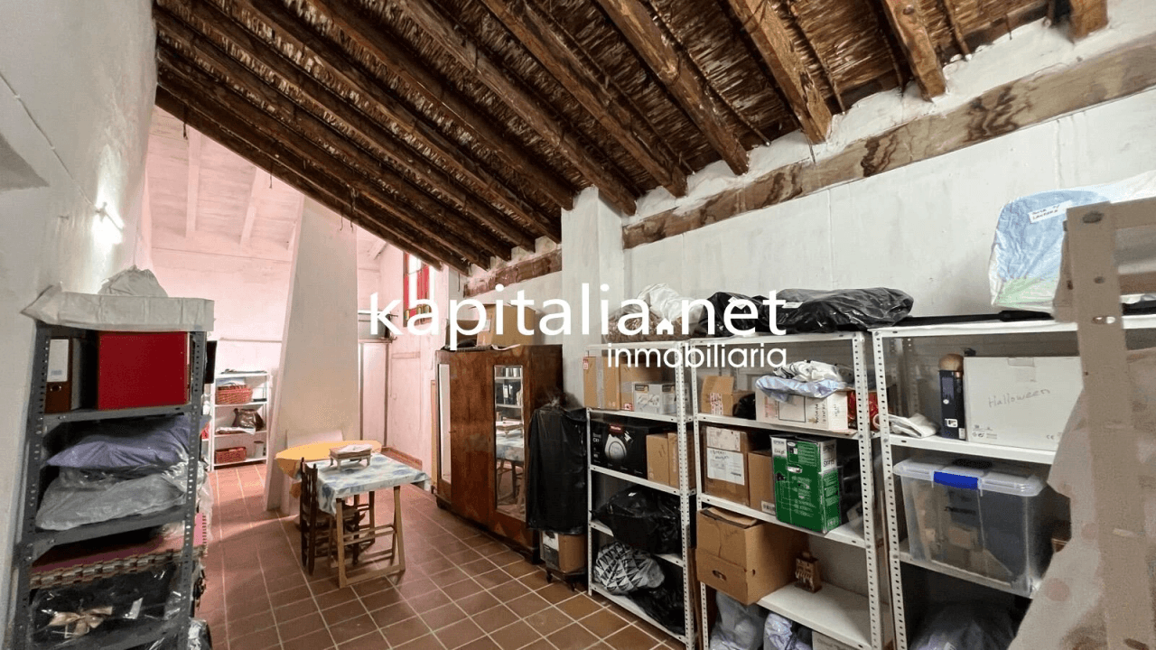 RURAL HOUSE FOR SALE IN THE CENTRE OF XATIVA