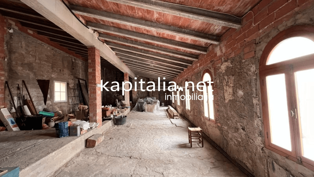 RURAL HOUSE FOR SALE IN THE CENTRE OF XATIVA