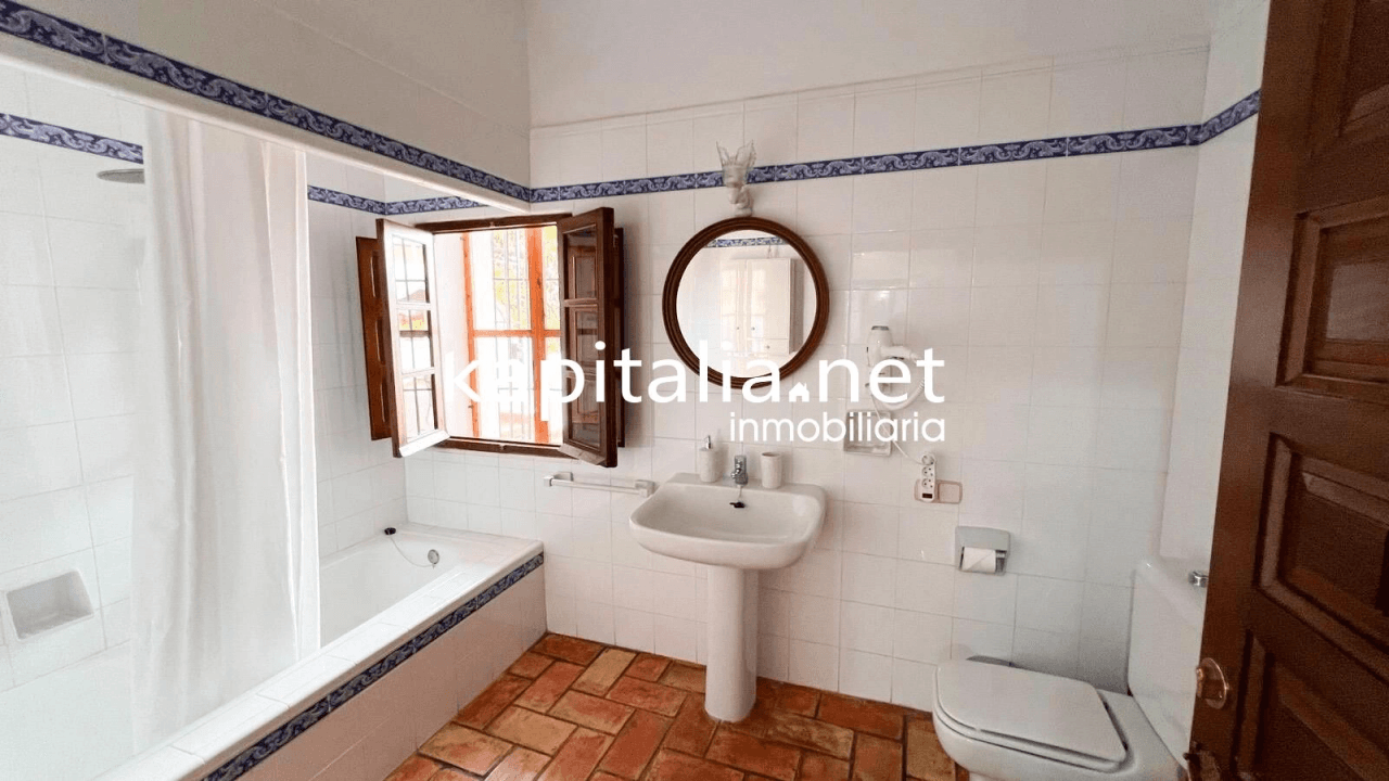 RURAL HOUSE FOR SALE IN THE CENTRE OF XATIVA