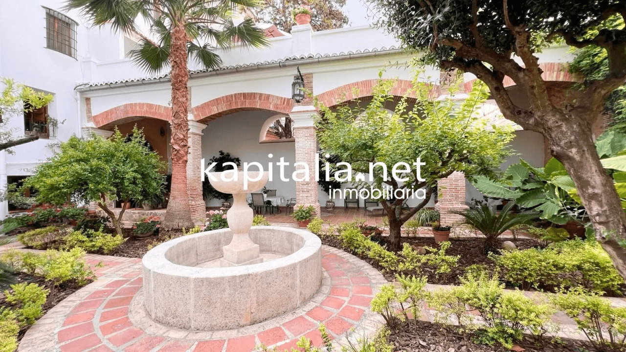 RURAL HOUSE FOR SALE IN THE CENTRE OF XATIVA