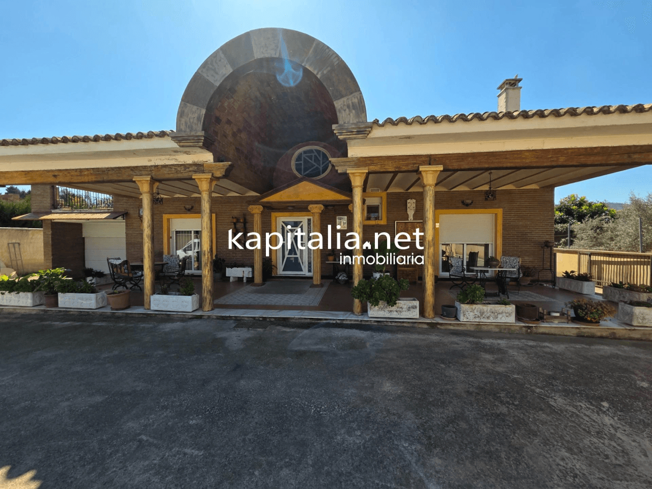 Villa for Sale in Ontinyent