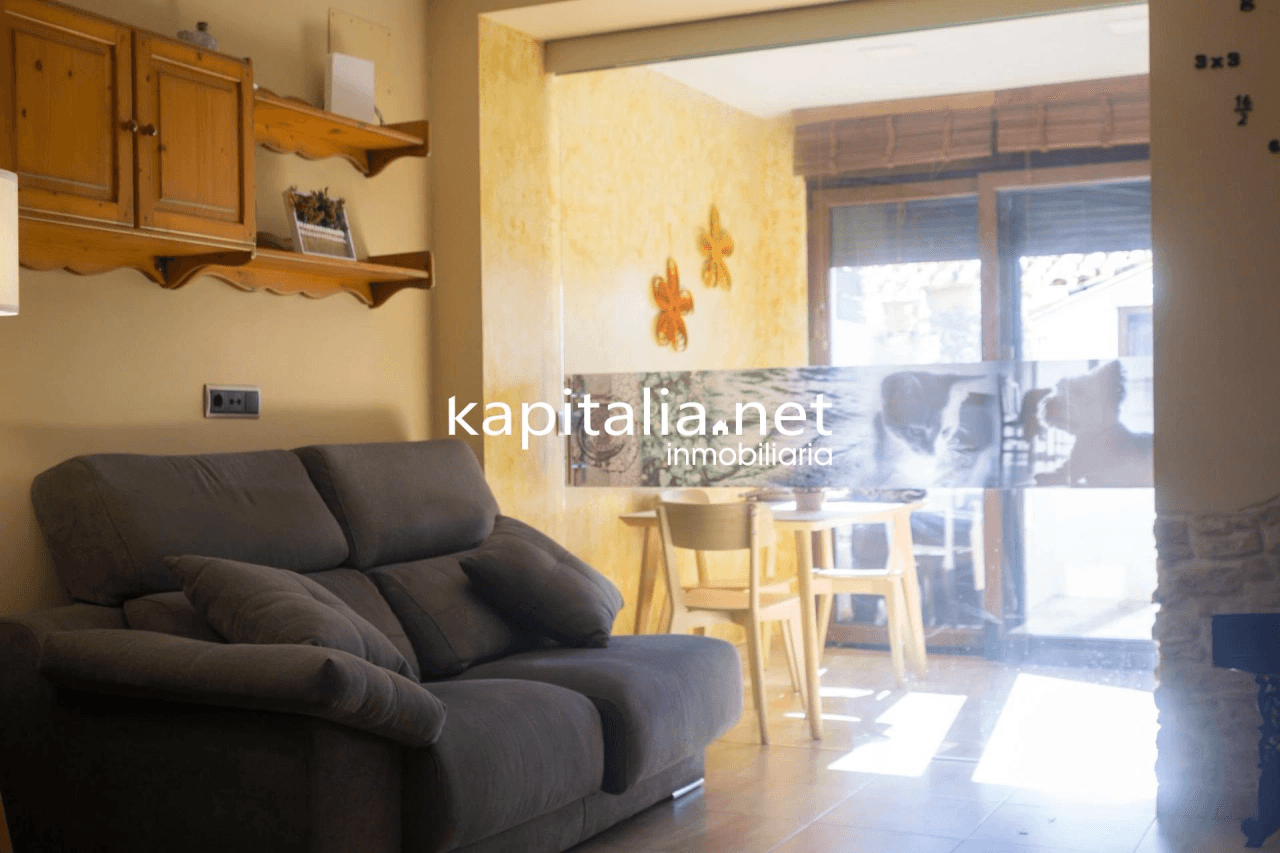 GRAN CASA A LA VENTA EN BOCAIRENT