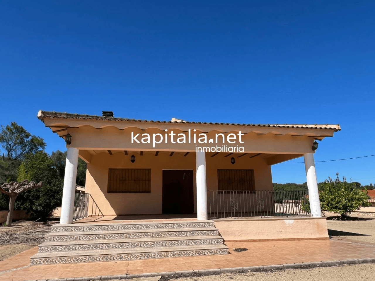 Villa for Sale in Ontinyent