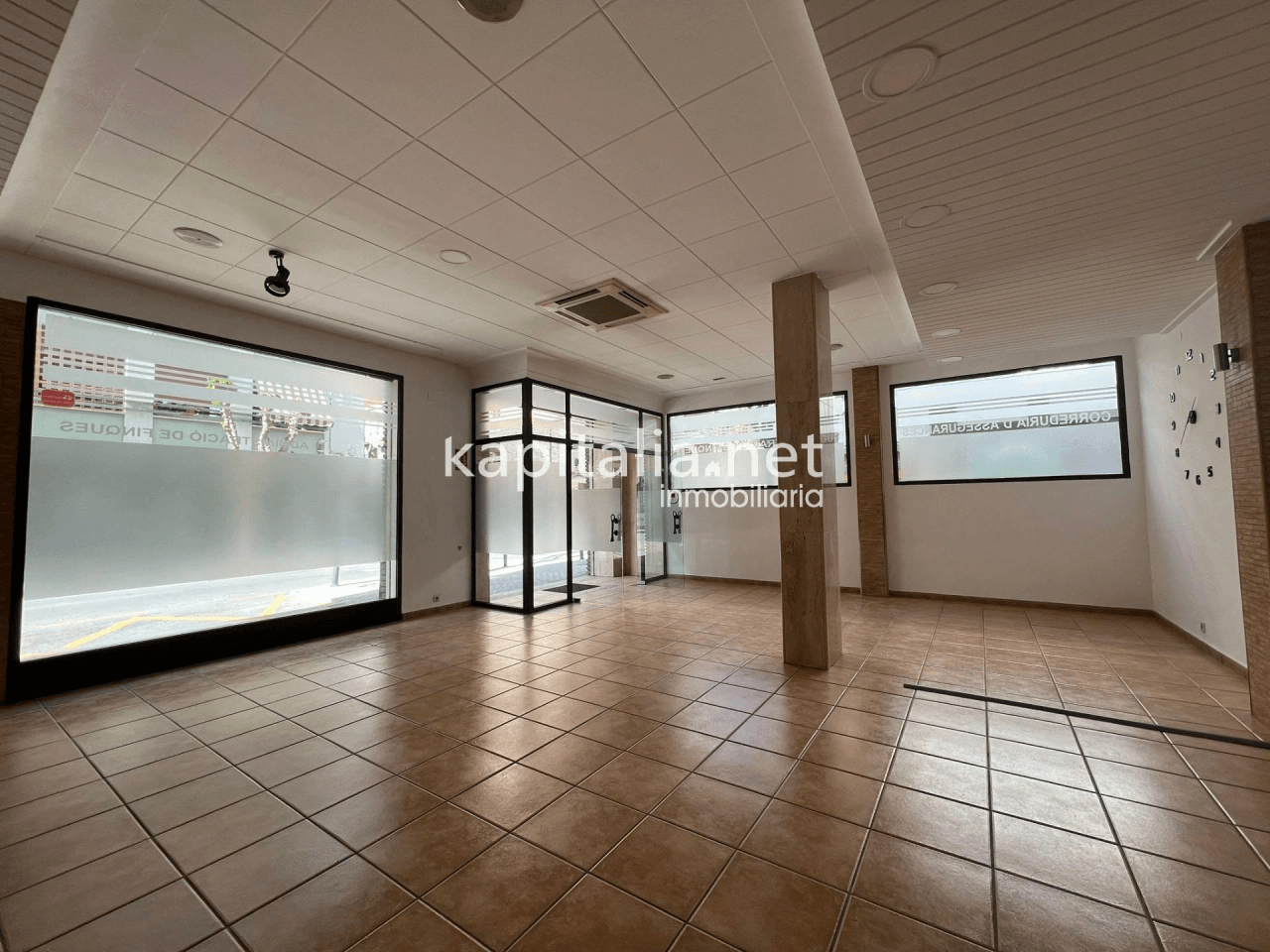 Local comercial a la alquiler en Ontinyent, zona San Jose.