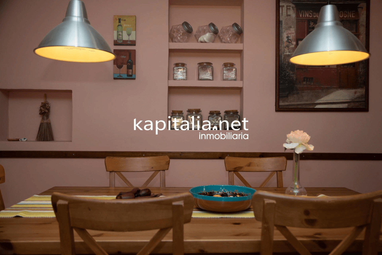 Villa for sale in Ontinyent with licence for Airbnb.