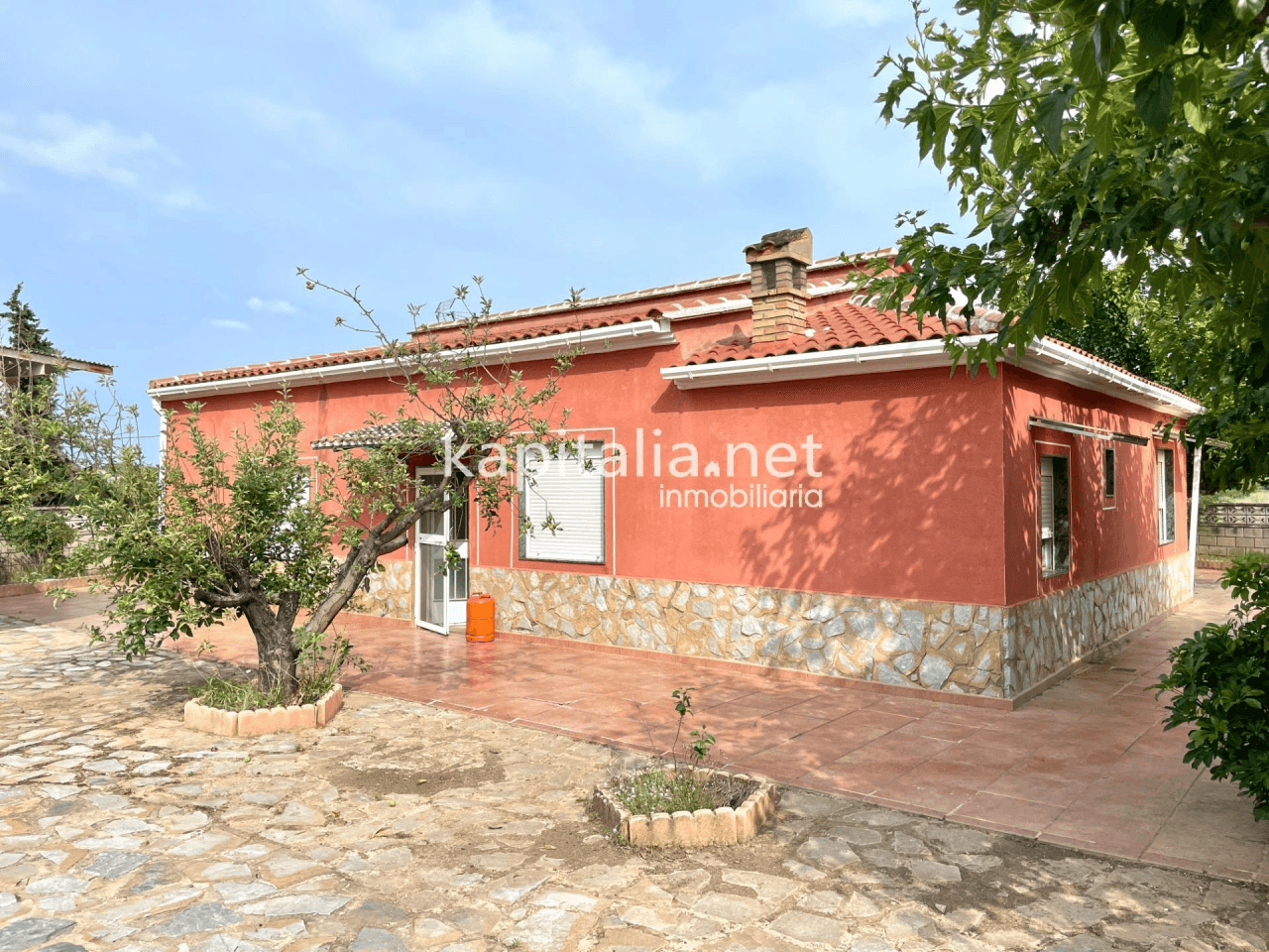 Country house for sale in Ontinyent.