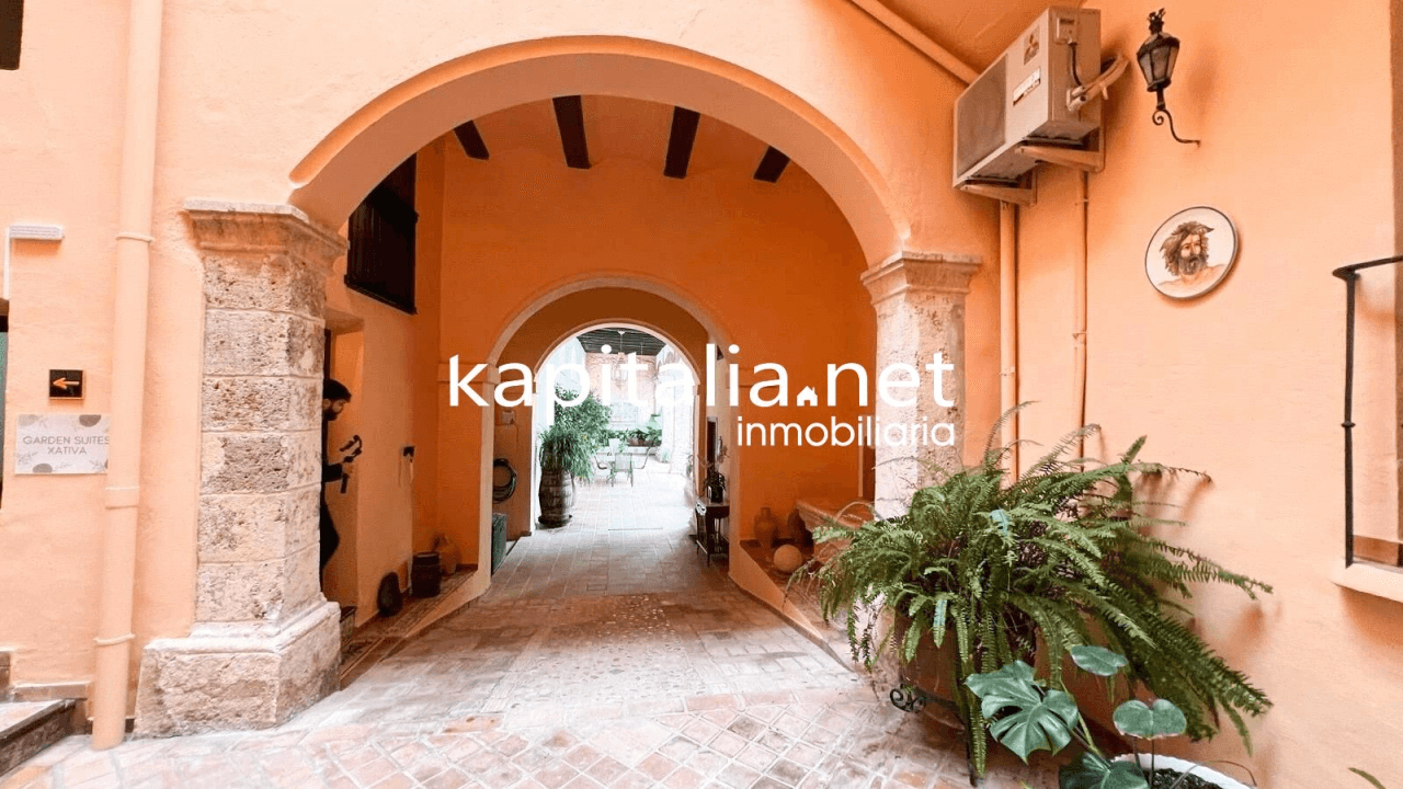 RURAL HOUSE FOR SALE IN THE CENTRE OF XATIVA