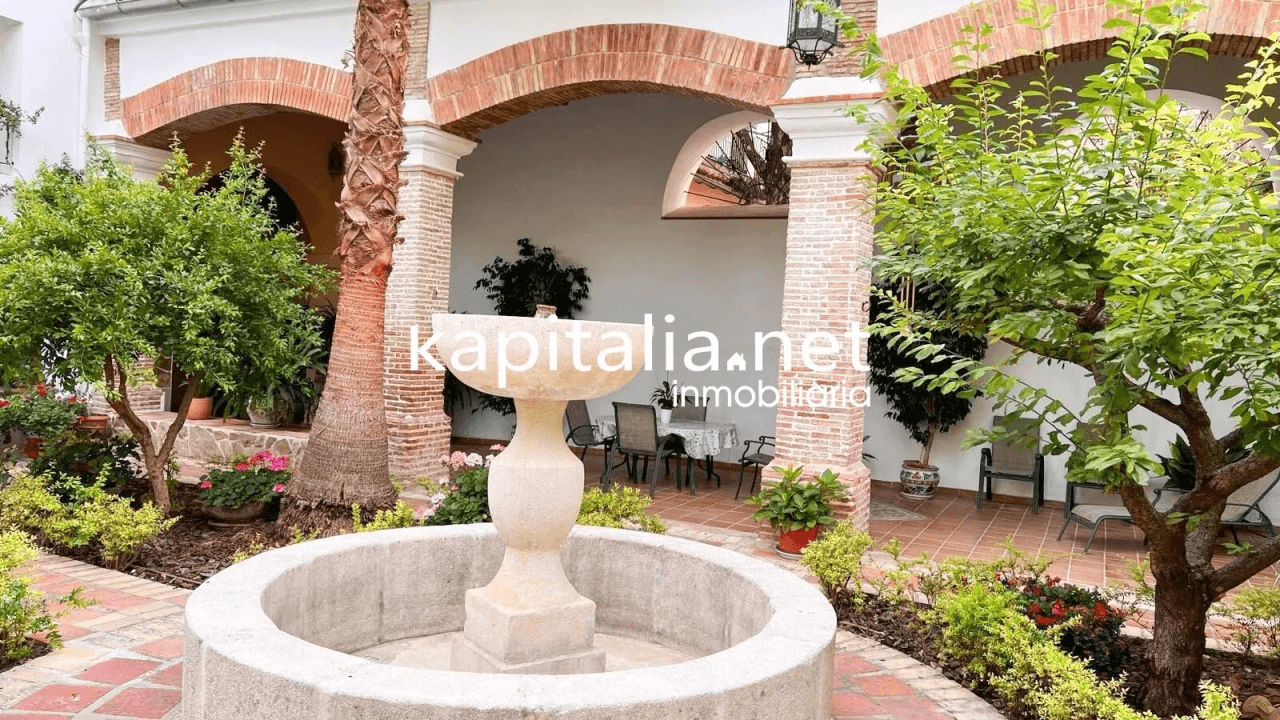 RURAL HOUSE FOR SALE IN THE CENTRE OF XATIVA