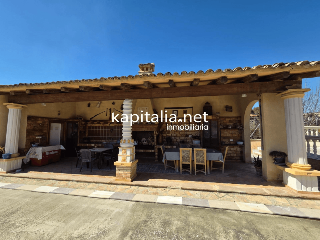 Villa for Sale in Ontinyent