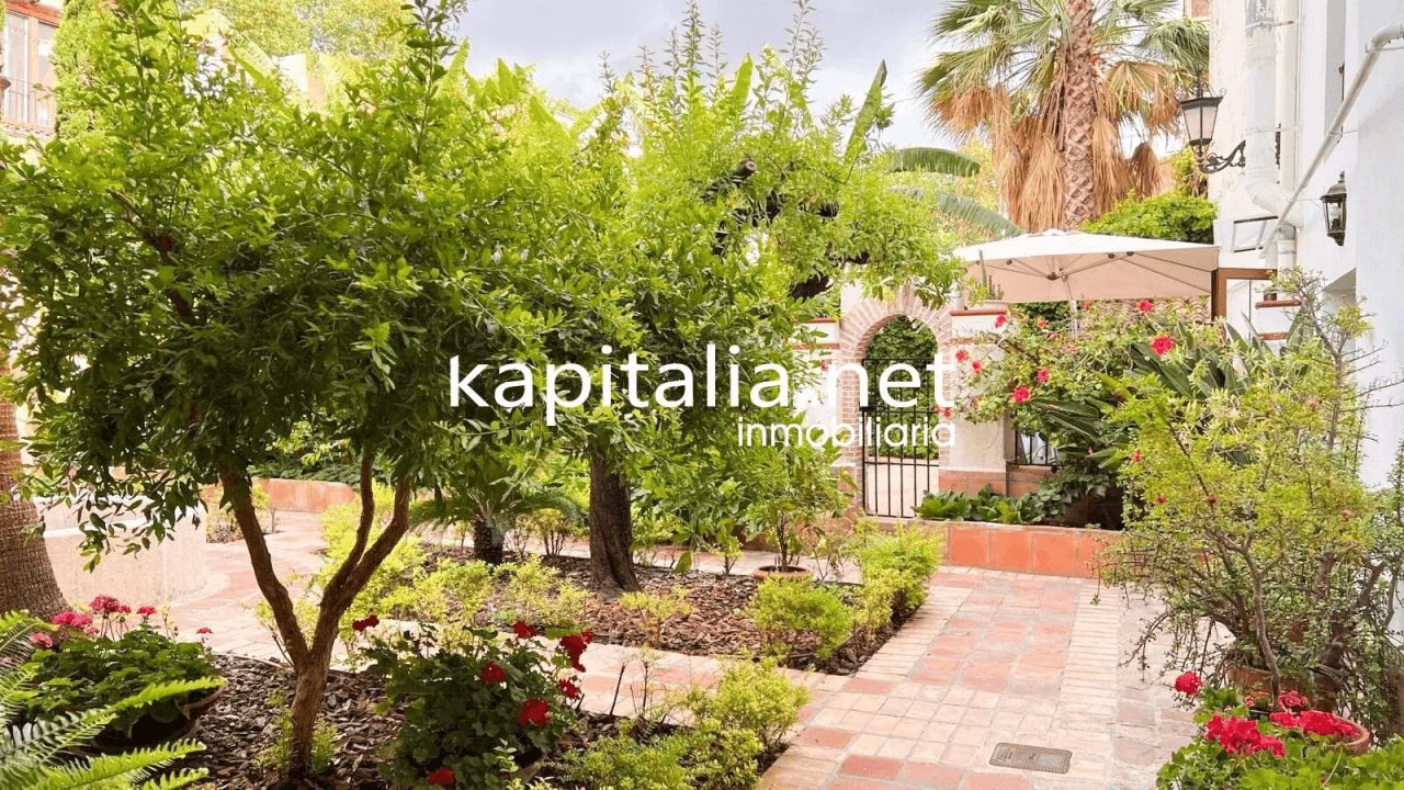 RURAL HOUSE FOR SALE IN THE CENTRE OF XATIVA