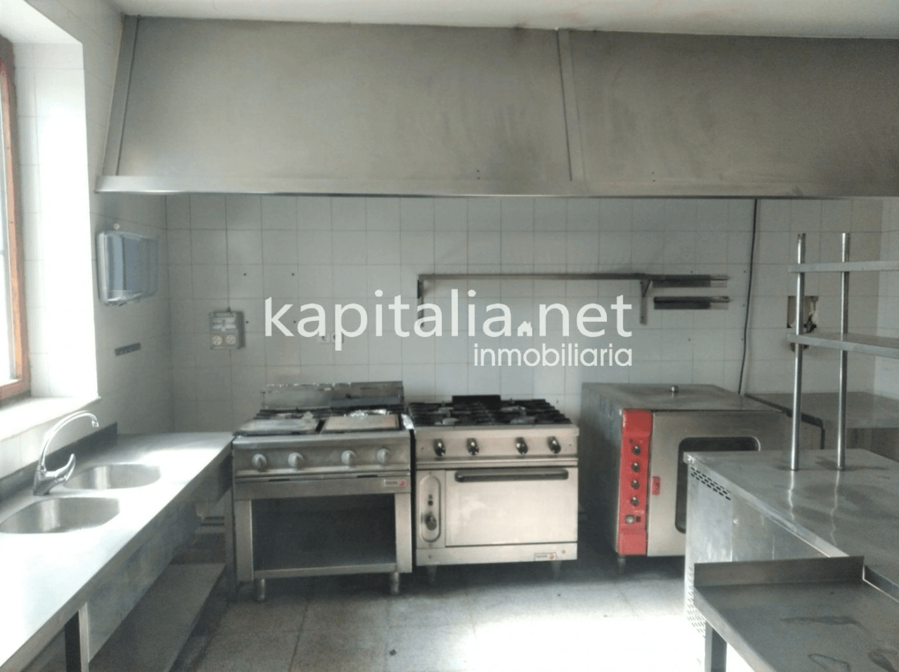 CASA JUNTO CON LOCAL EN VENTA PUEBLO DE BOCAIRENT.