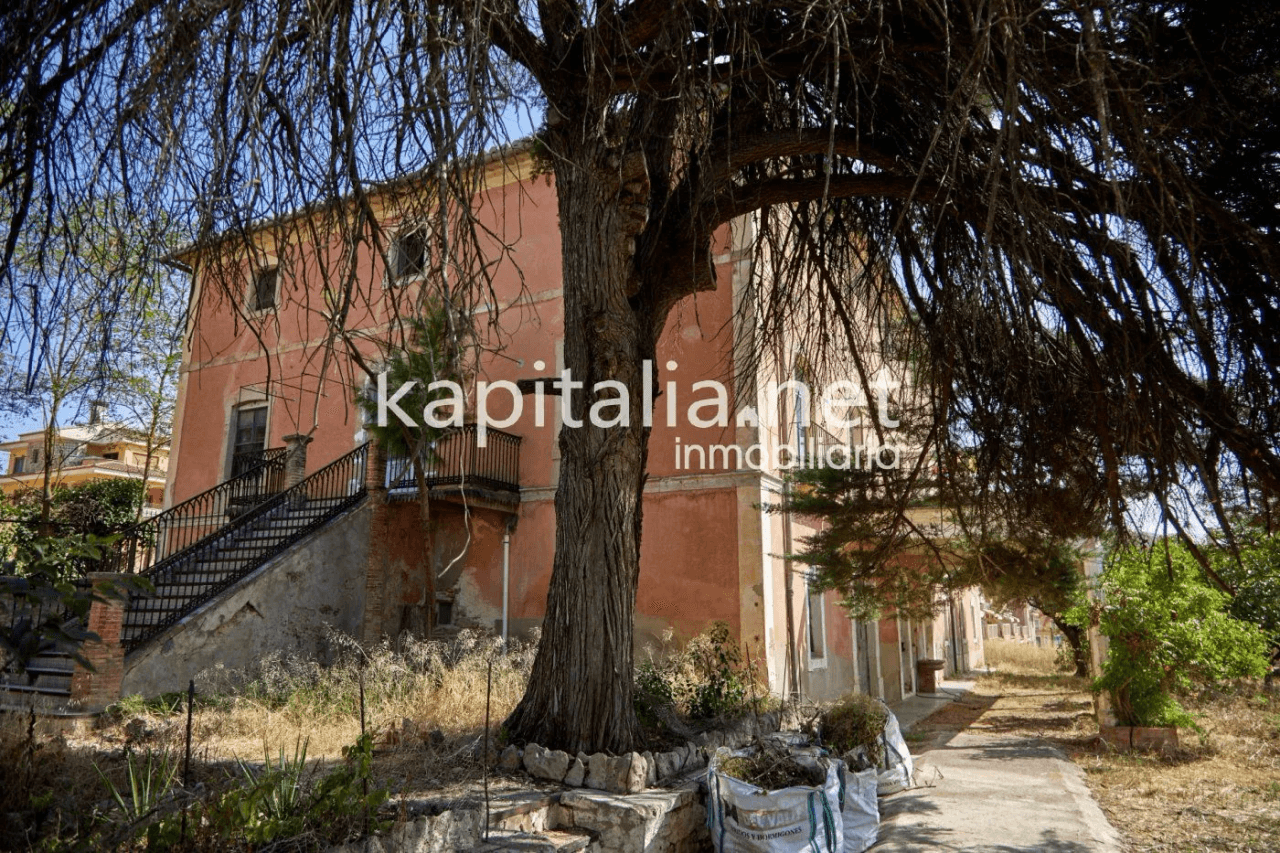 Casa señorial del siglo XIX a la venta en Bocairent (Valencia)