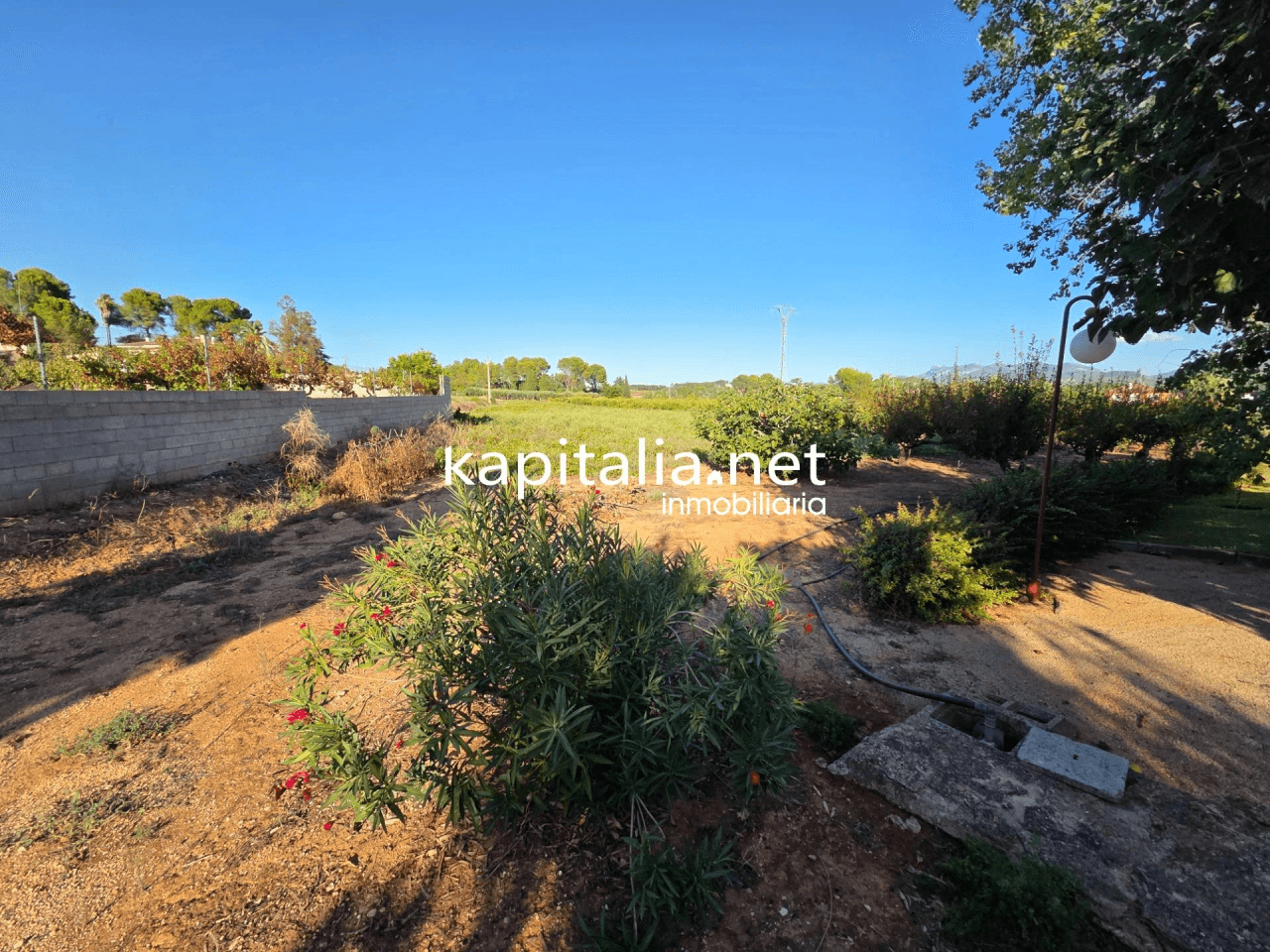 We present this magnificent villa located 2 km from the town of Ontinyent