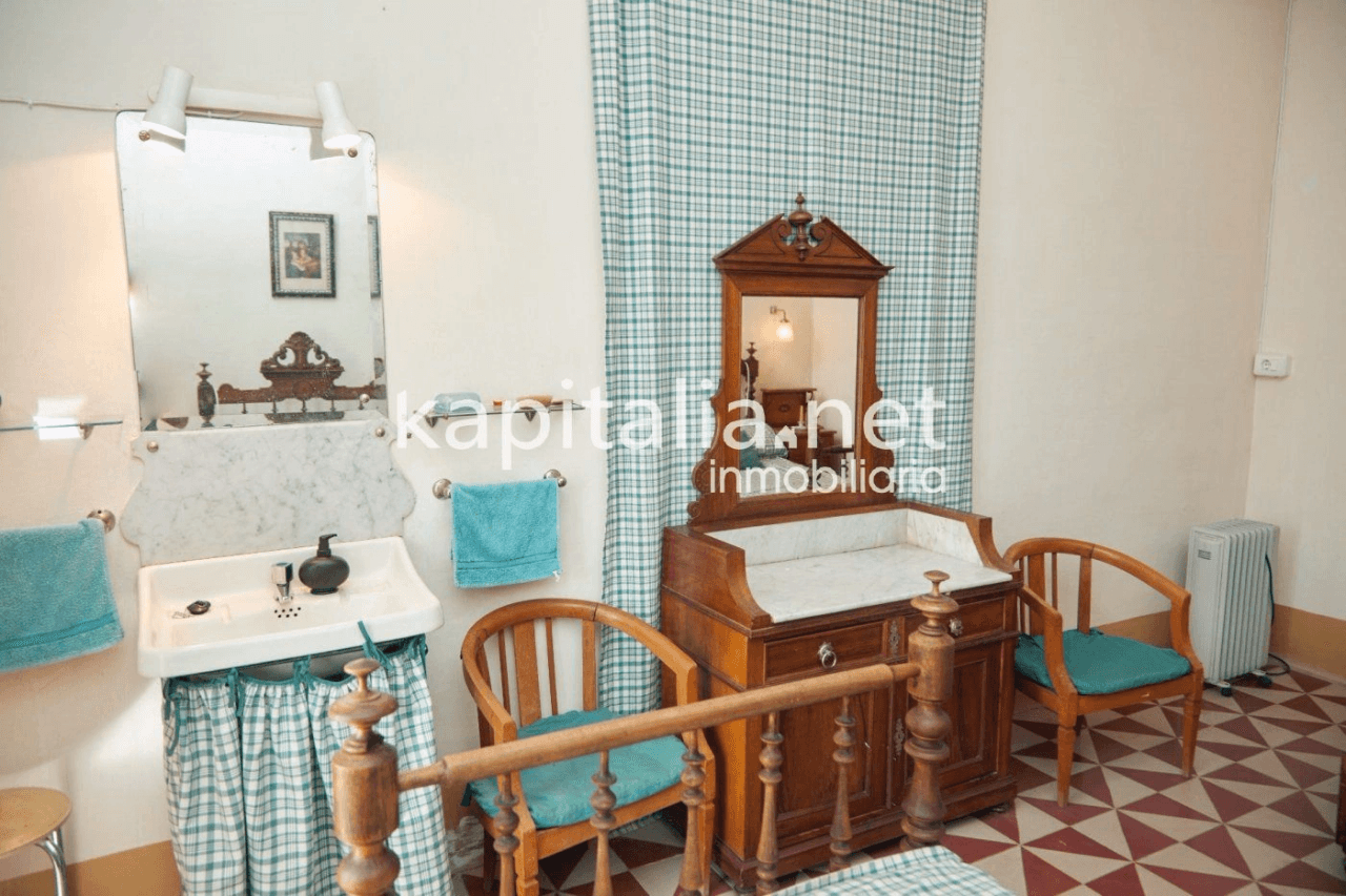 Casa señorial del siglo XIX a la venta en Bocairent (Valencia)