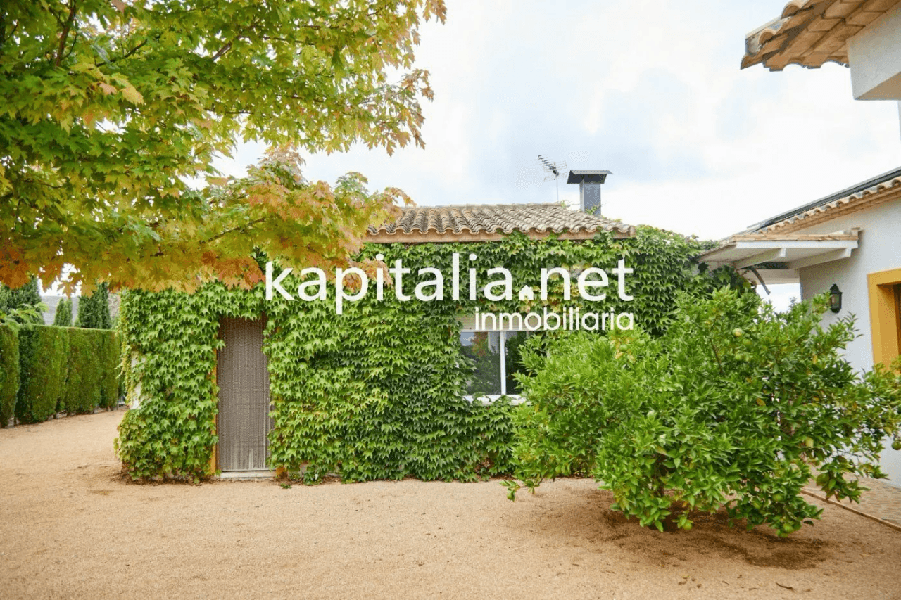 Fantastic villa for sale in Valencia