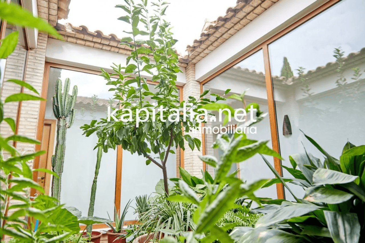 Fantastic villa for sale in Valencia