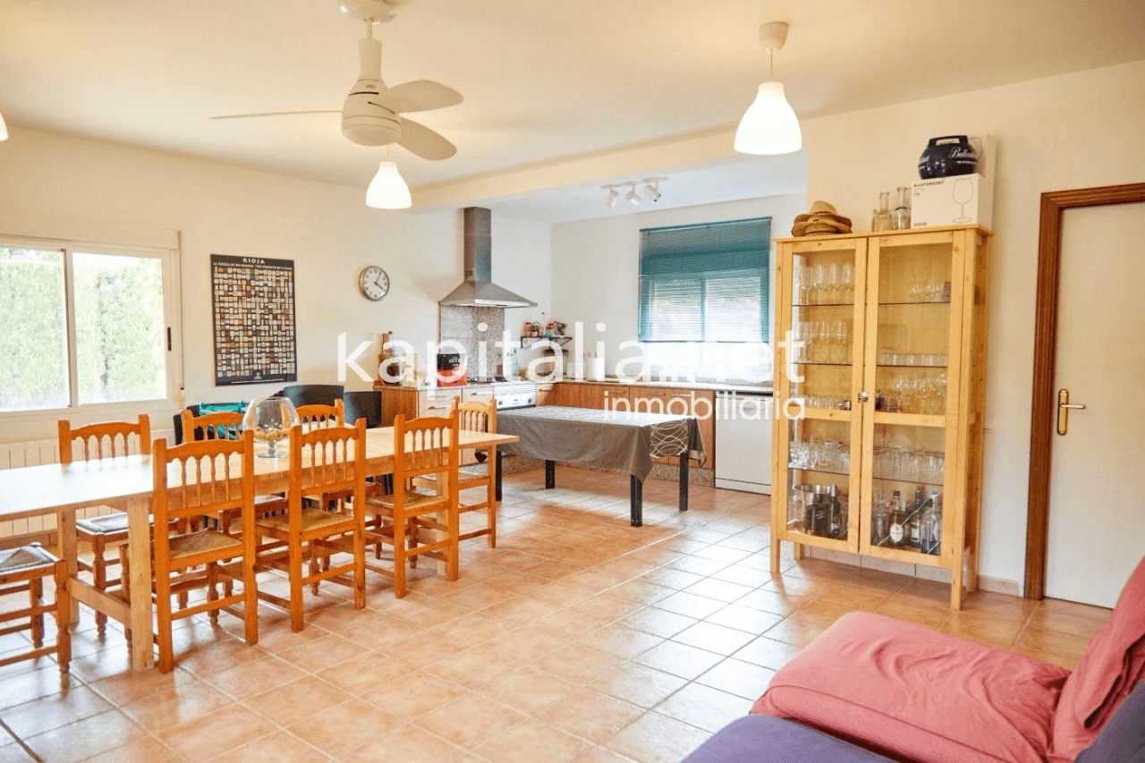 Fantastic villa for sale in Valencia