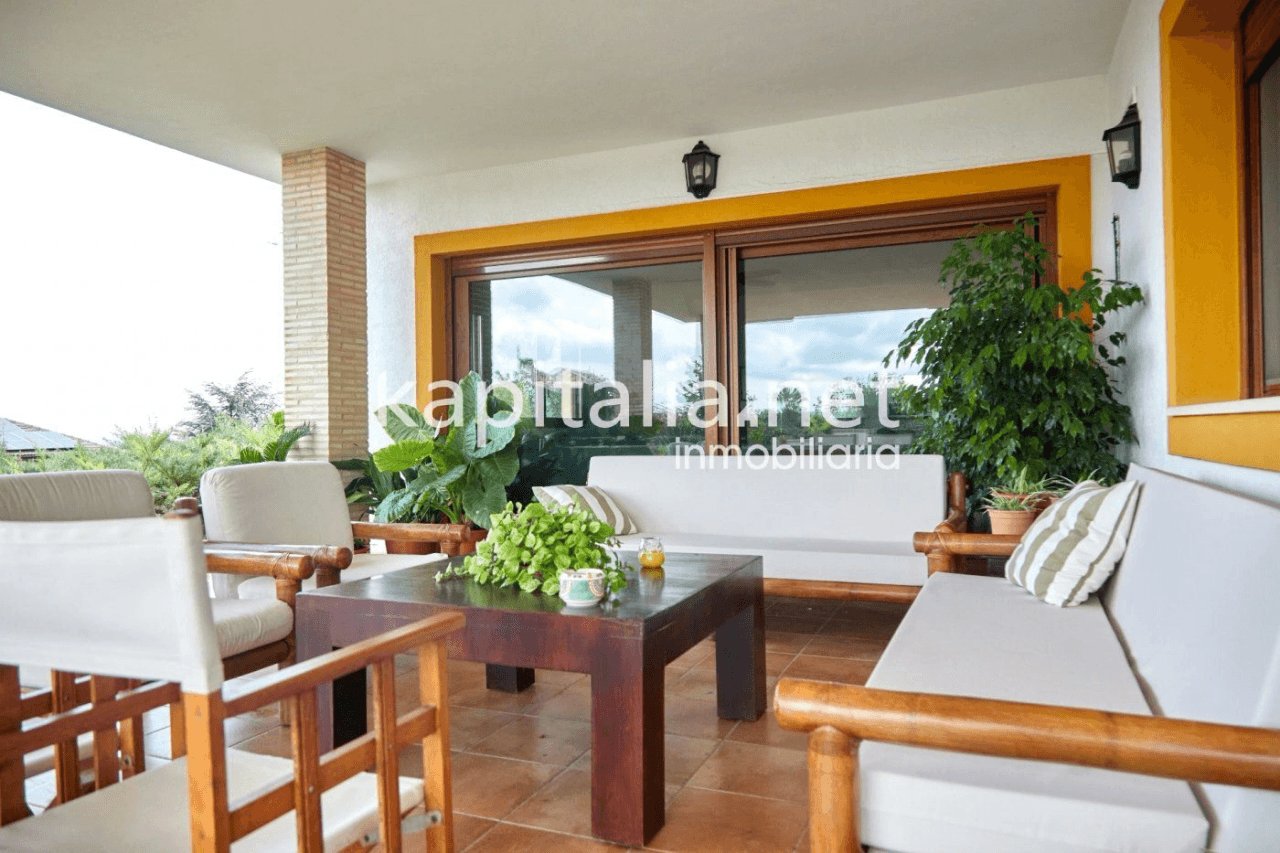 Fantastic villa for sale in Valencia