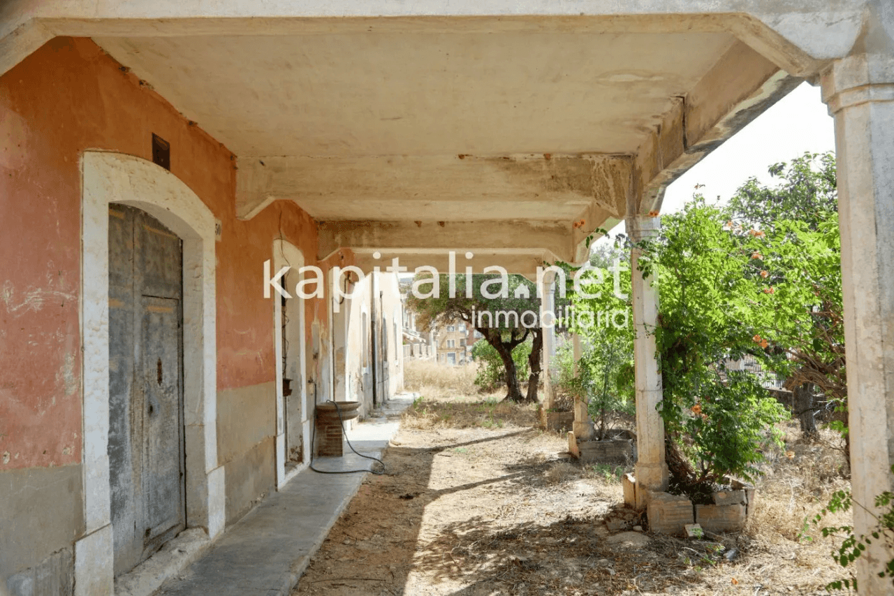 Casa señorial del siglo XIX a la venta en Bocairent (Valencia)