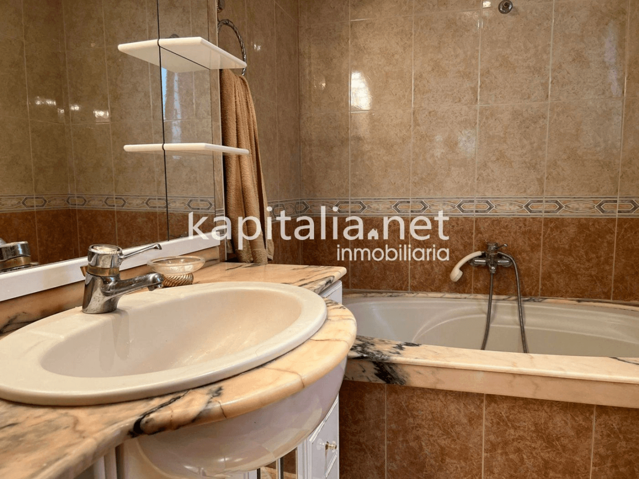 Estupendo adosado a la venta en Albaida