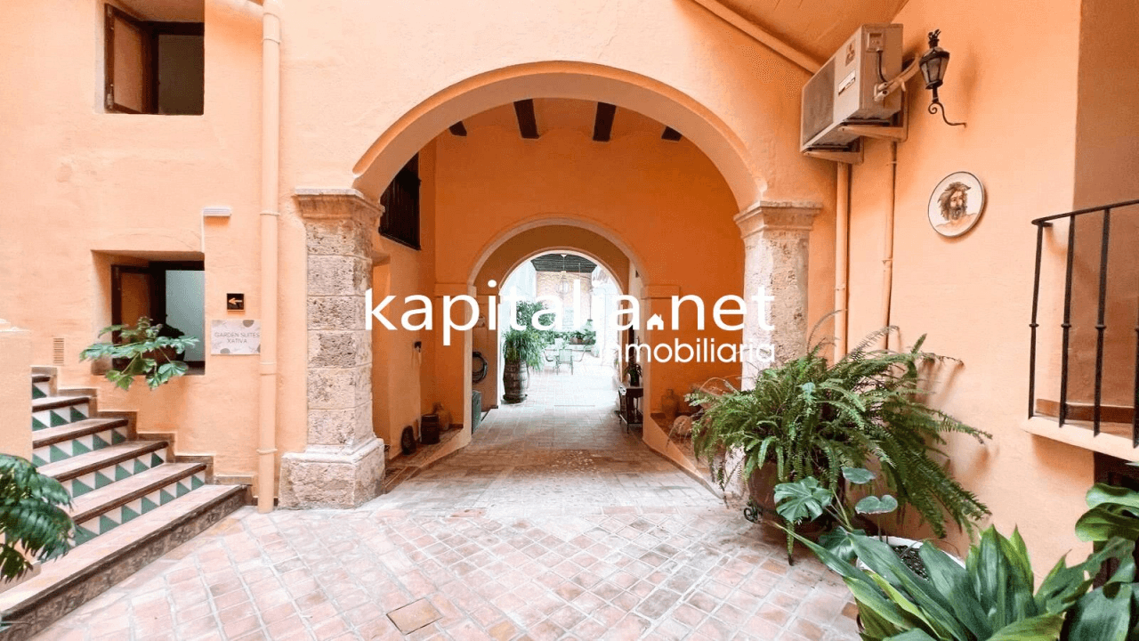 RURAL HOUSE FOR SALE IN THE CENTRE OF XATIVA