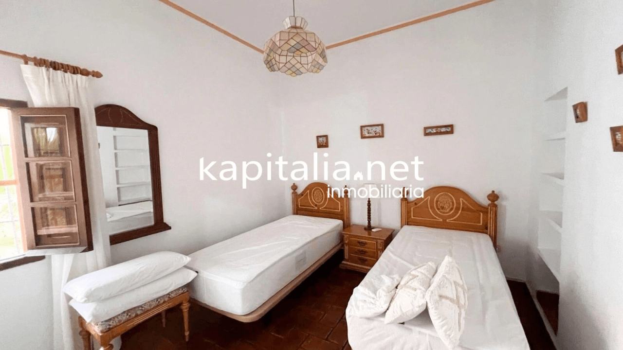 RURAL HOUSE FOR SALE IN THE CENTRE OF XATIVA