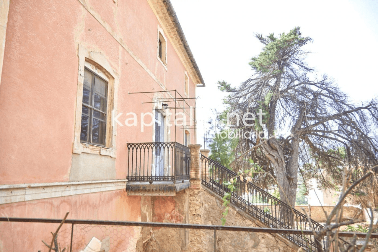 Casa señorial del siglo XIX a la venta en Bocairent (Valencia)