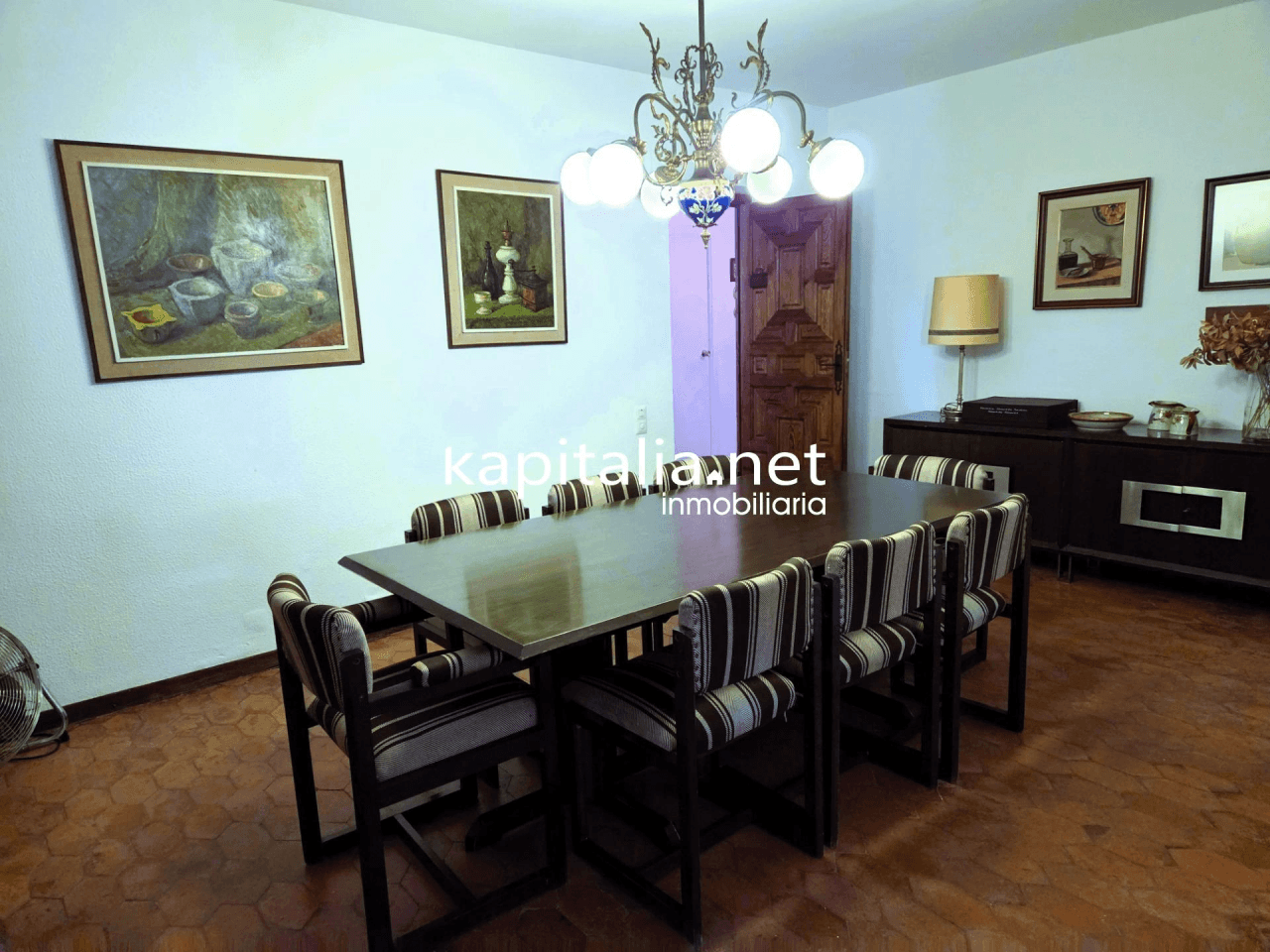 We present this magnificent villa located 2 km from the town of Ontinyent