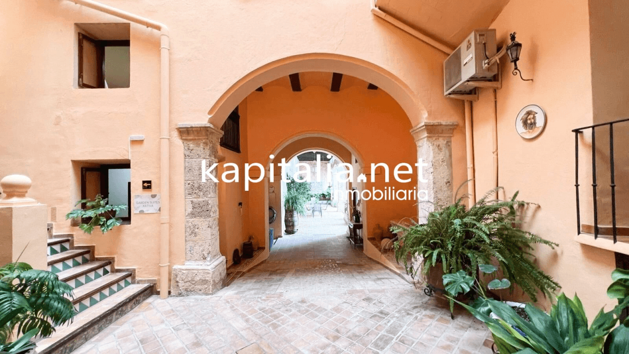RURAL HOUSE FOR SALE IN THE CENTRE OF XATIVA