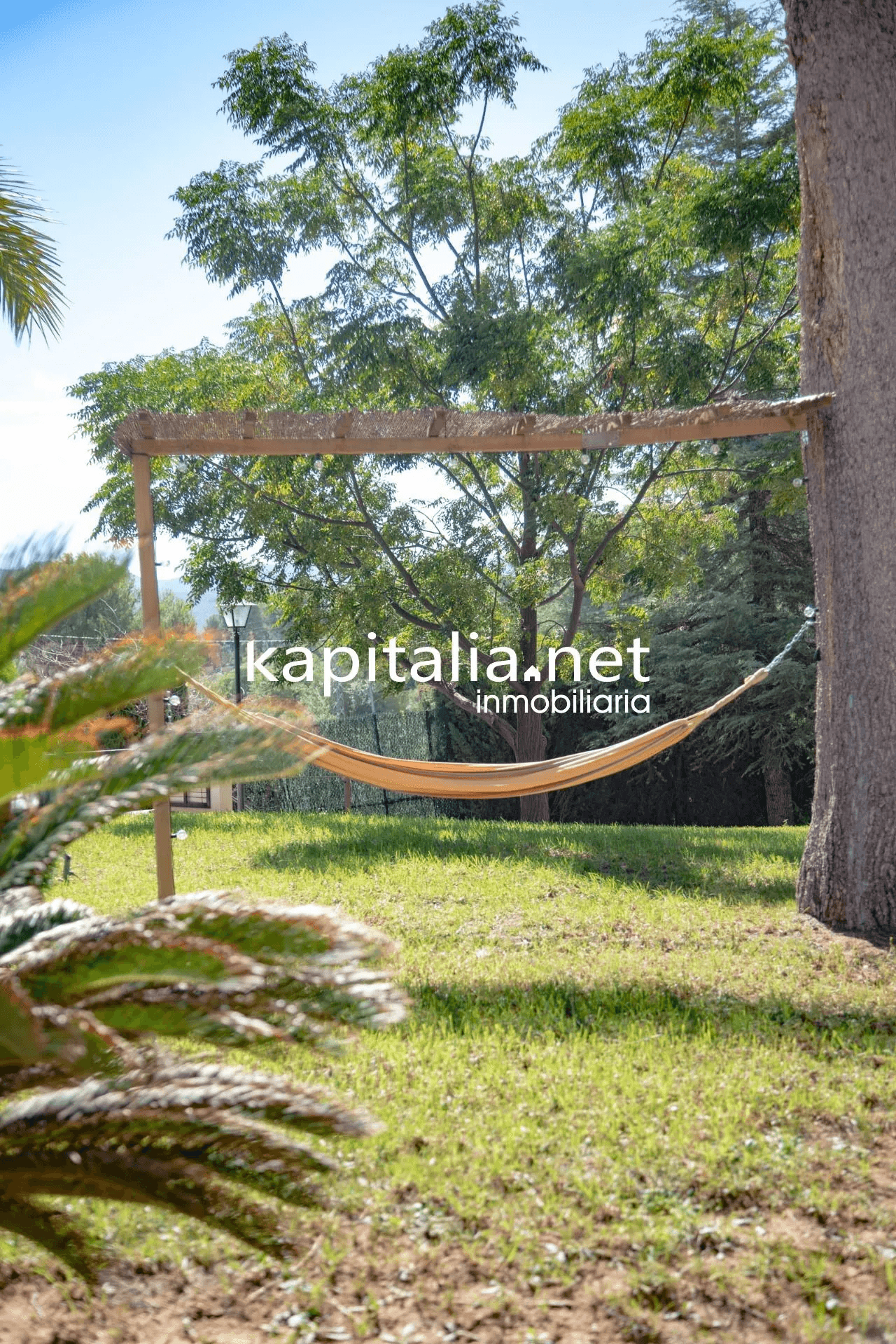 Villa for sale in Ontinyent with licence for Airbnb.