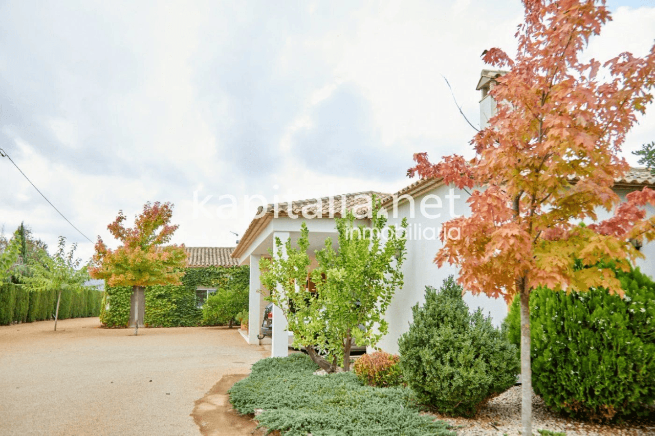 Fantastic villa for sale in Valencia
