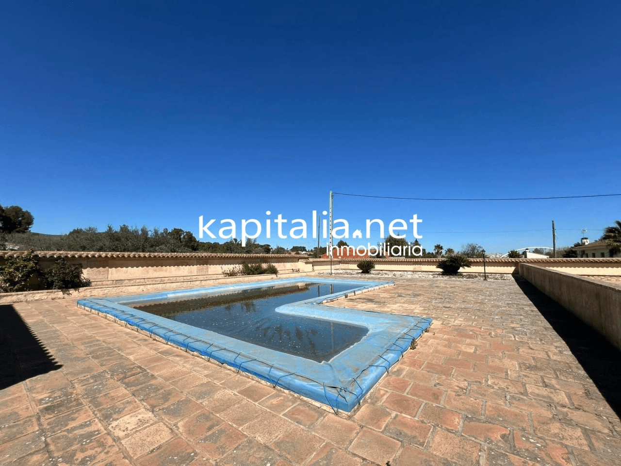 Villa for Sale in Ontinyent