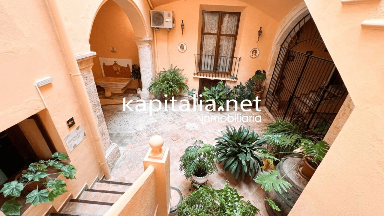 RURAL HOUSE FOR SALE IN THE CENTRE OF XATIVA