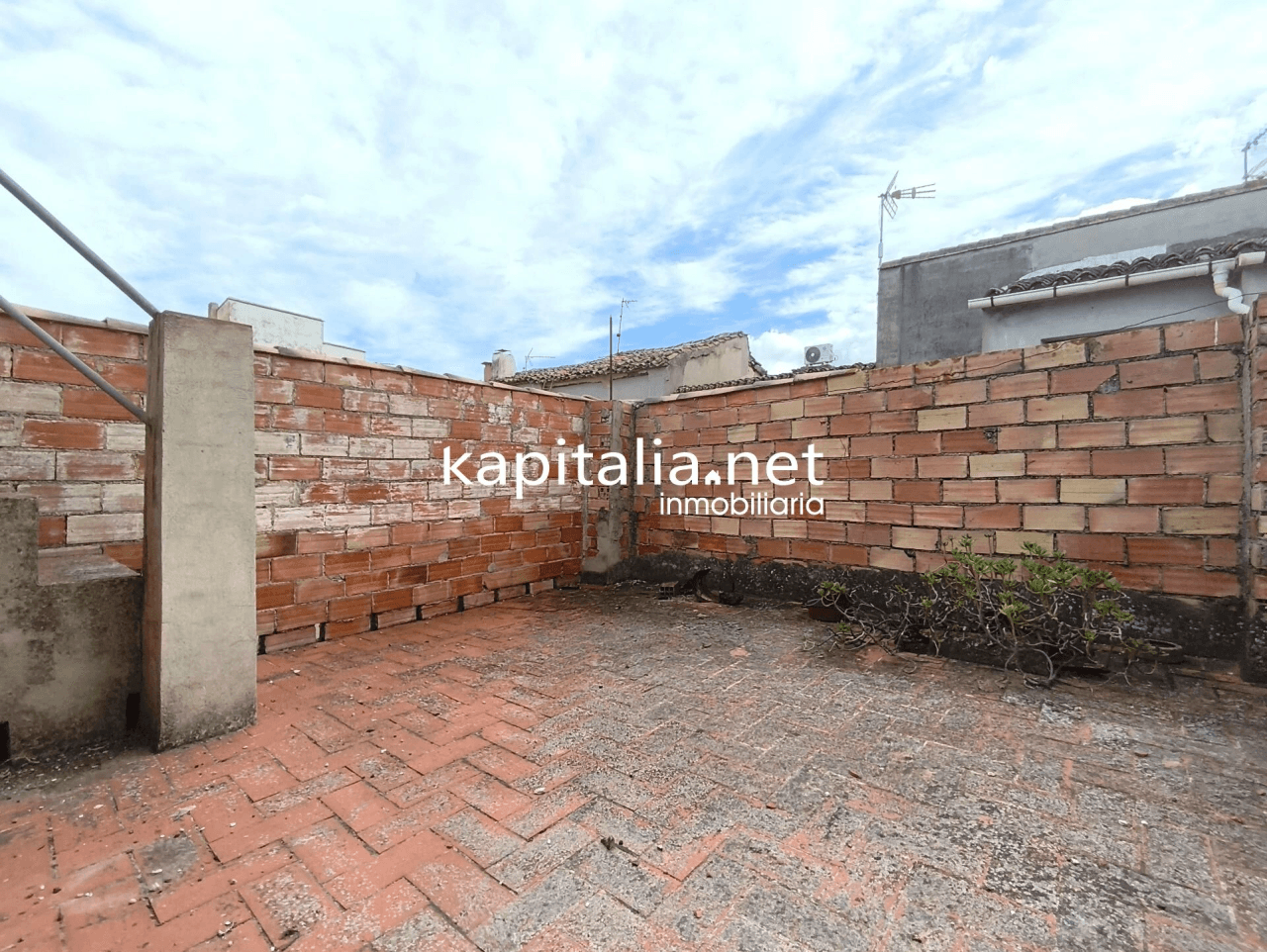 CASA PARA REFORMAR A LA VENTA EN PALOMAR.