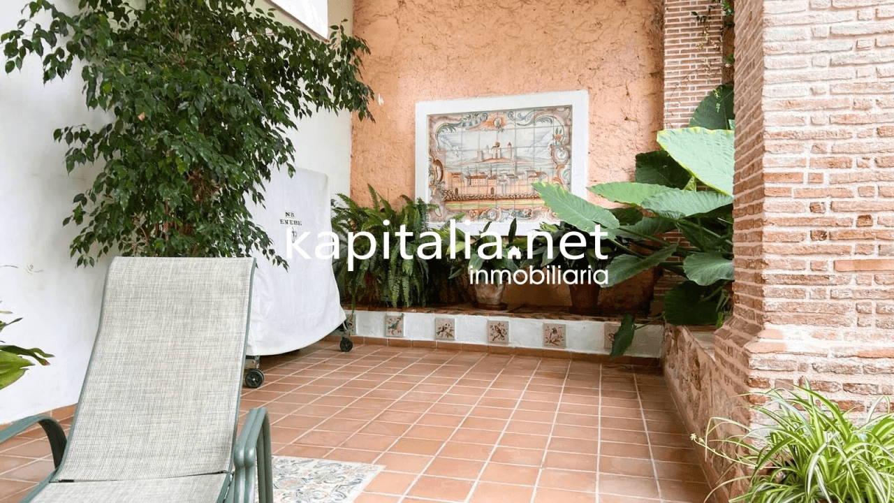RURAL HOUSE FOR SALE IN THE CENTRE OF XATIVA