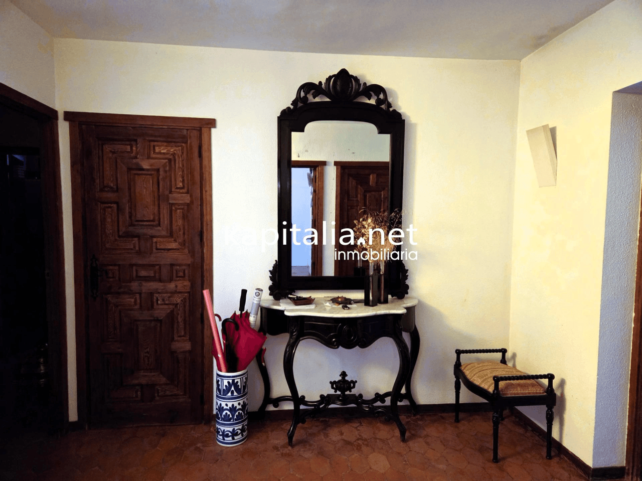 We present this magnificent villa located 2 km from the town of Ontinyent