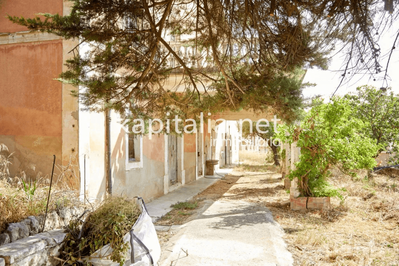 Casa señorial del siglo XIX a la venta en Bocairent (Valencia)