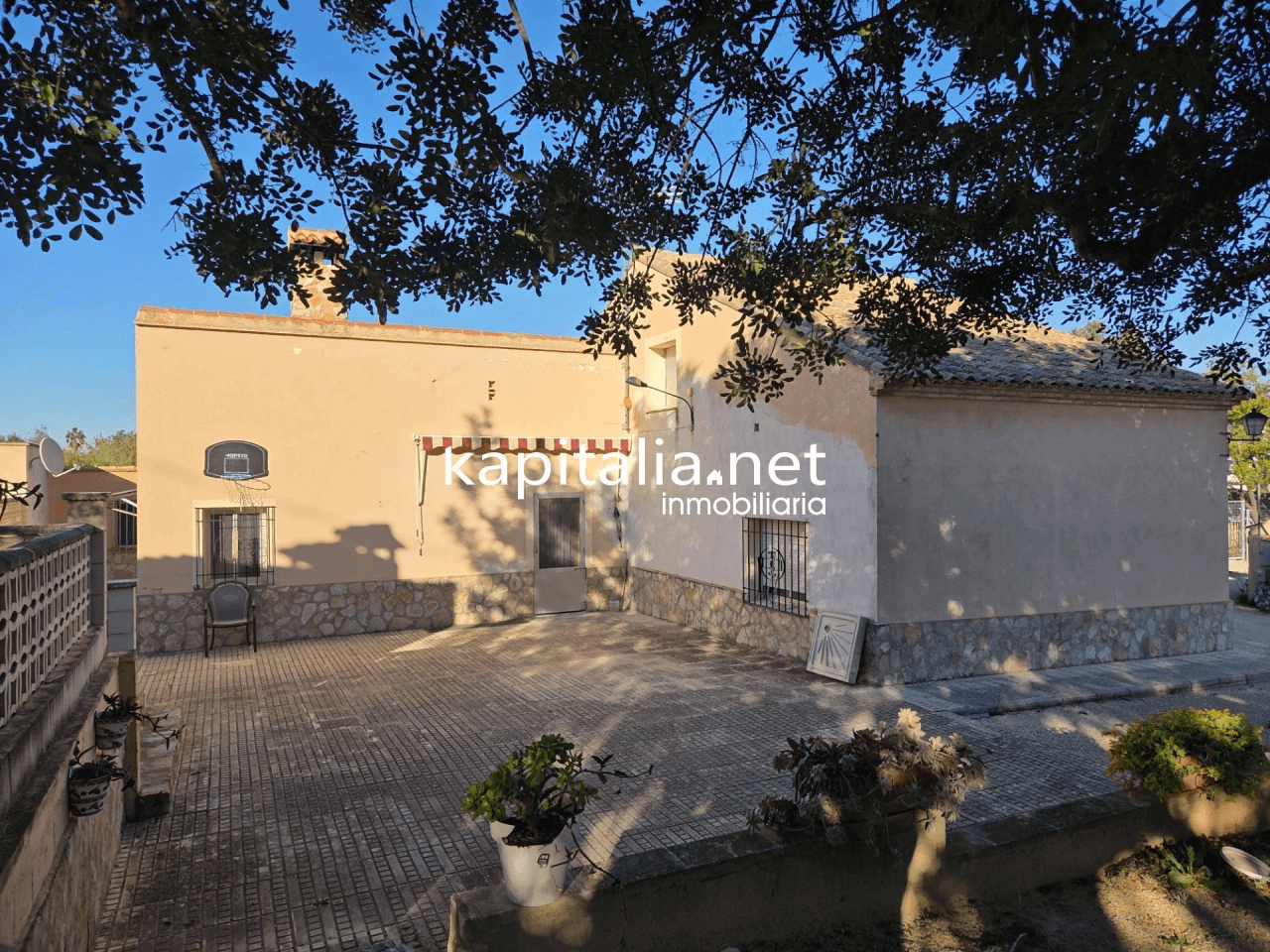 Villa for Sale in Ontinyent