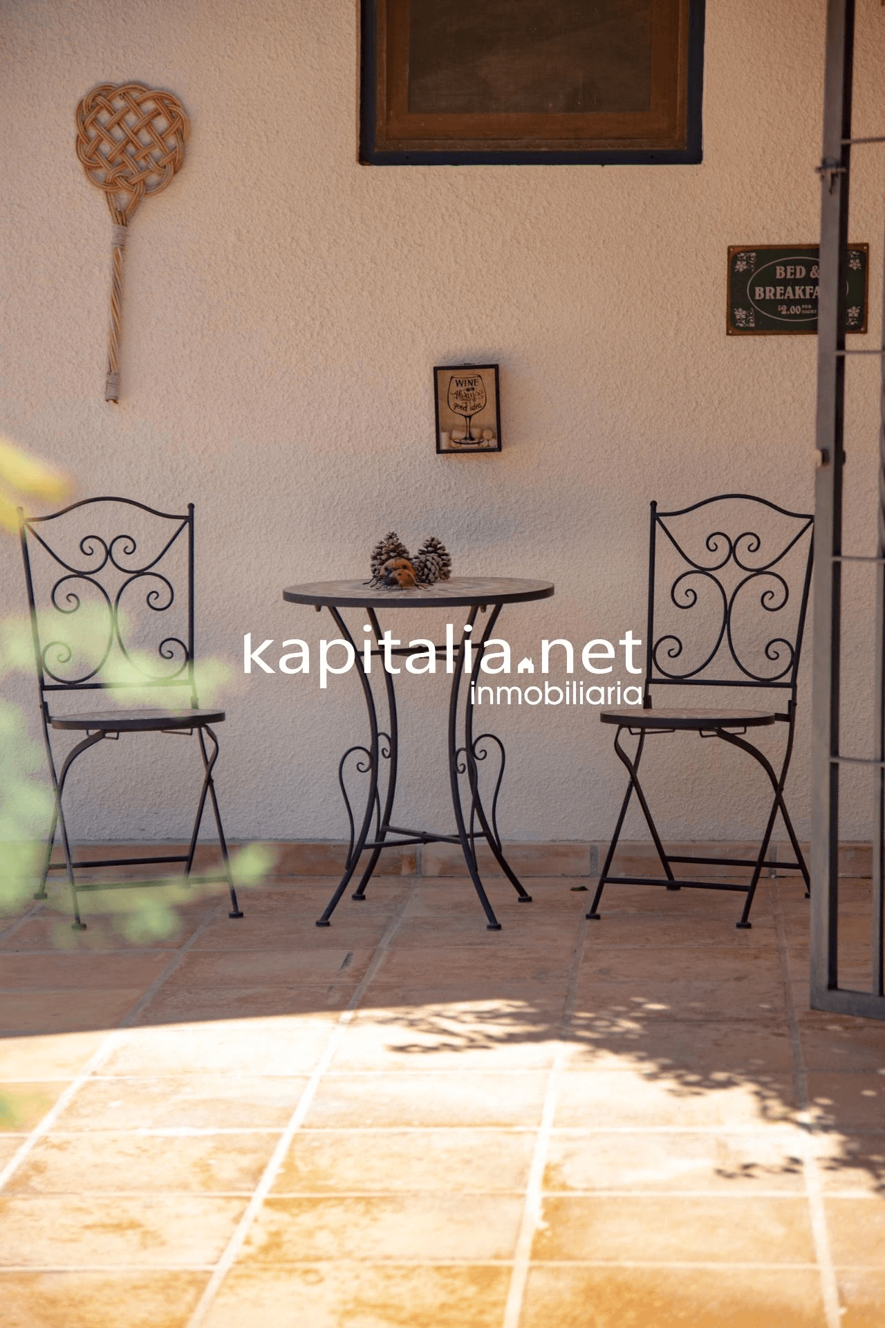 Villa for sale in Ontinyent with licence for Airbnb.