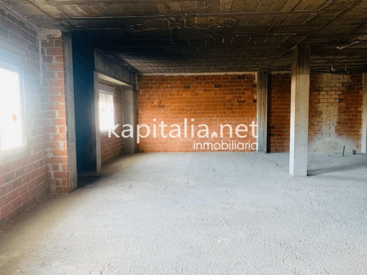 Local comercial en Albaida.