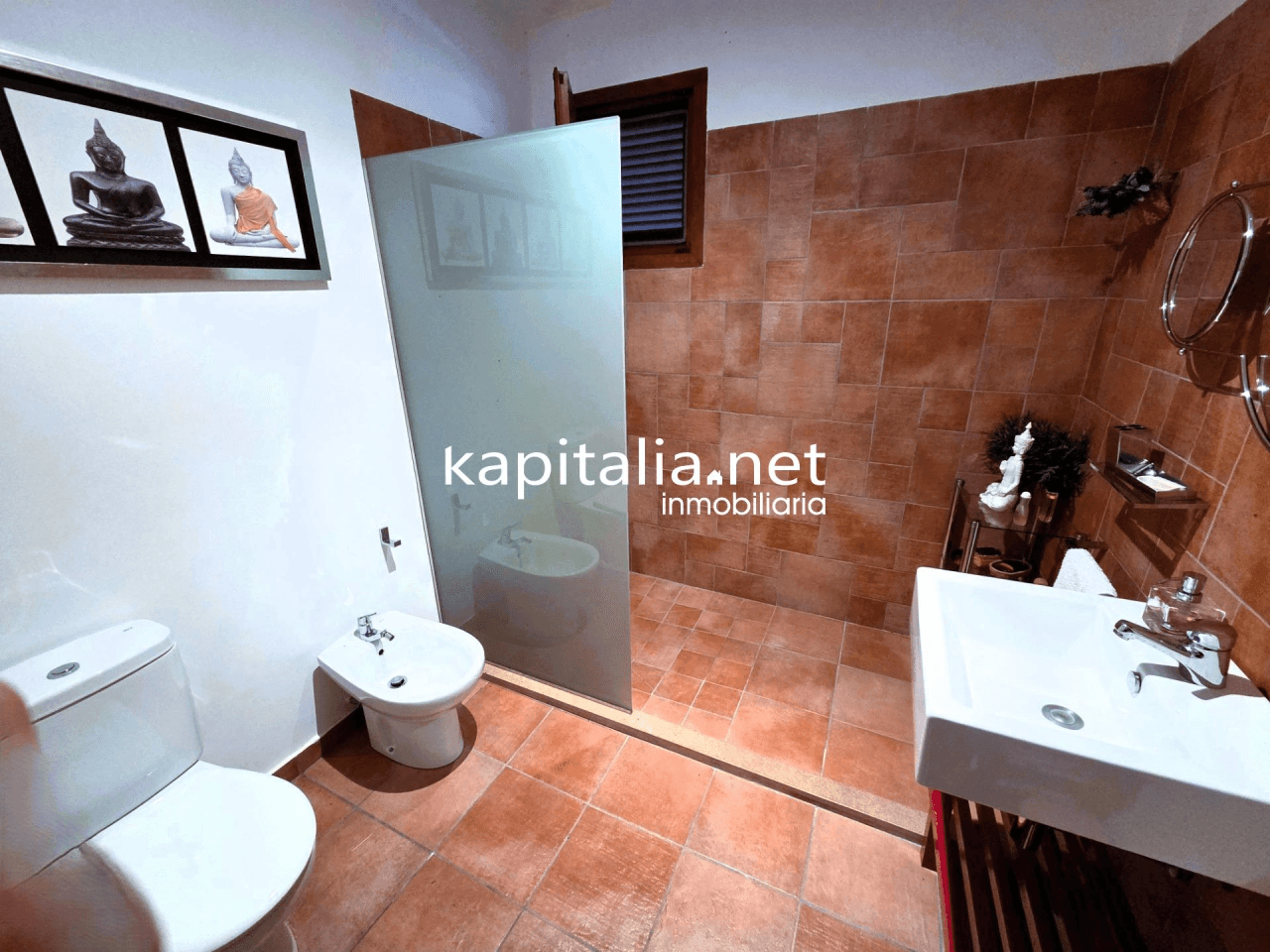 We present this magnificent villa located 2 km from the town of Ontinyent
