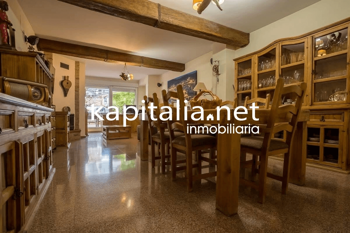 VIVIENDA CON TERRAZA DE 100 METROS EN EL ENSANCHE