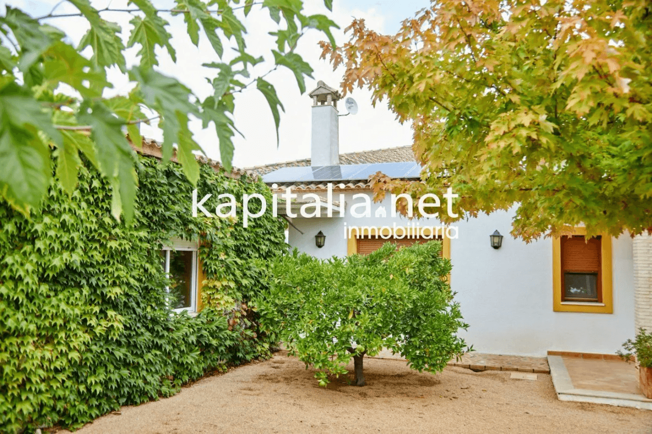Fantastic villa for sale in Valencia