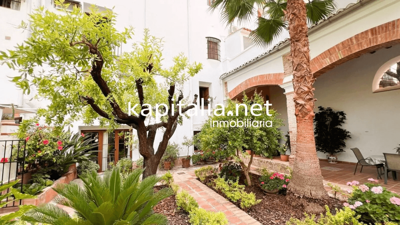RURAL HOUSE FOR SALE IN THE CENTRE OF XATIVA