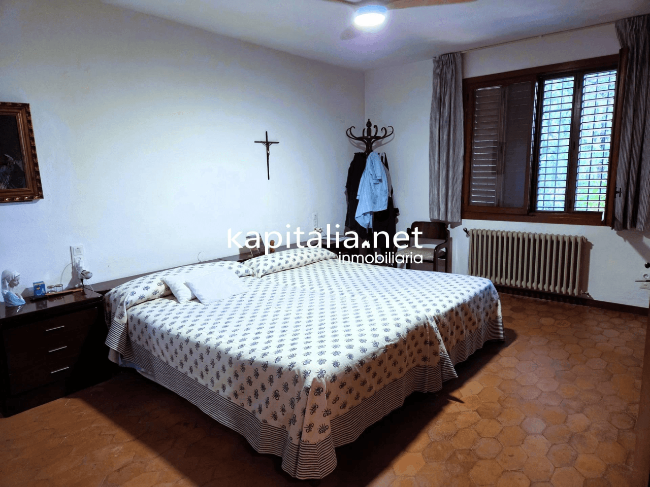 We present this magnificent villa located 2 km from the town of Ontinyent