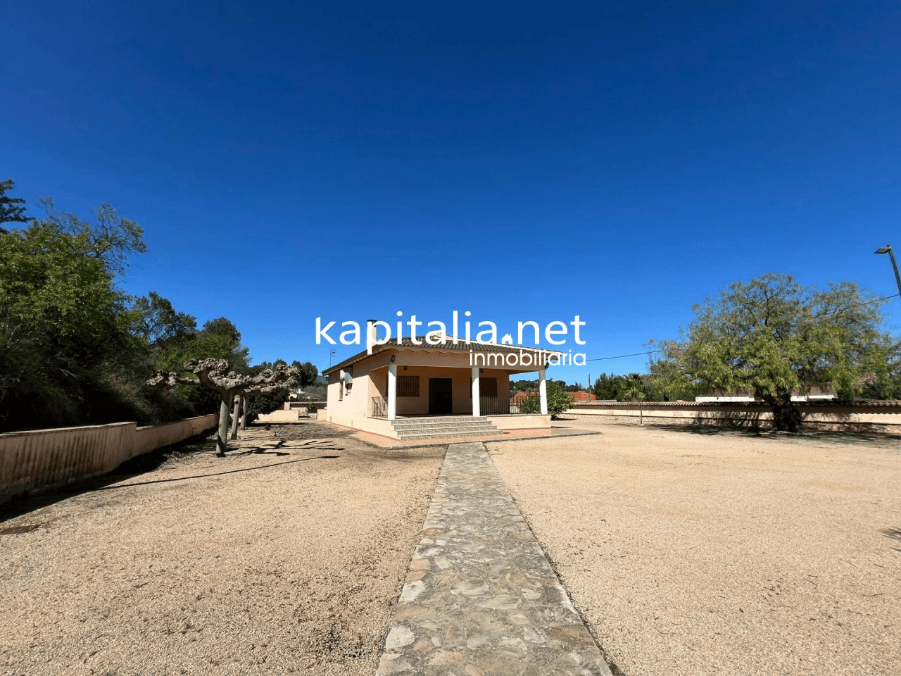 Villa for Sale in Ontinyent